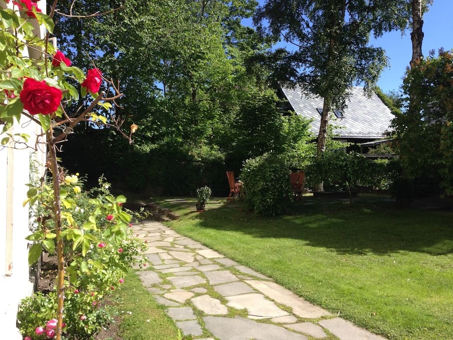 Garden is perfect for BBQ. Lot's of sunshine during the summer.