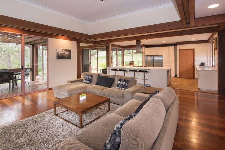 Wilyabrup River Retreat- Flutes Estate, Marg River gallery image 2