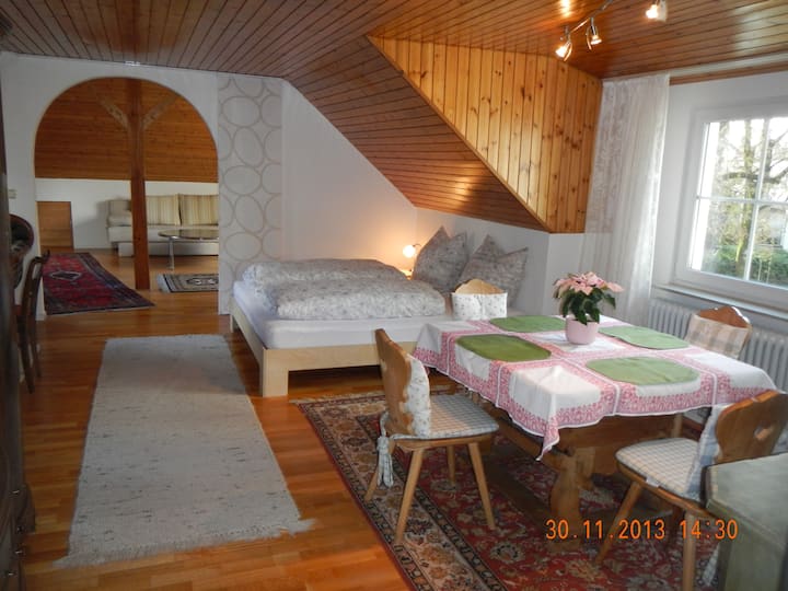 Cozy apartment in Planegg
