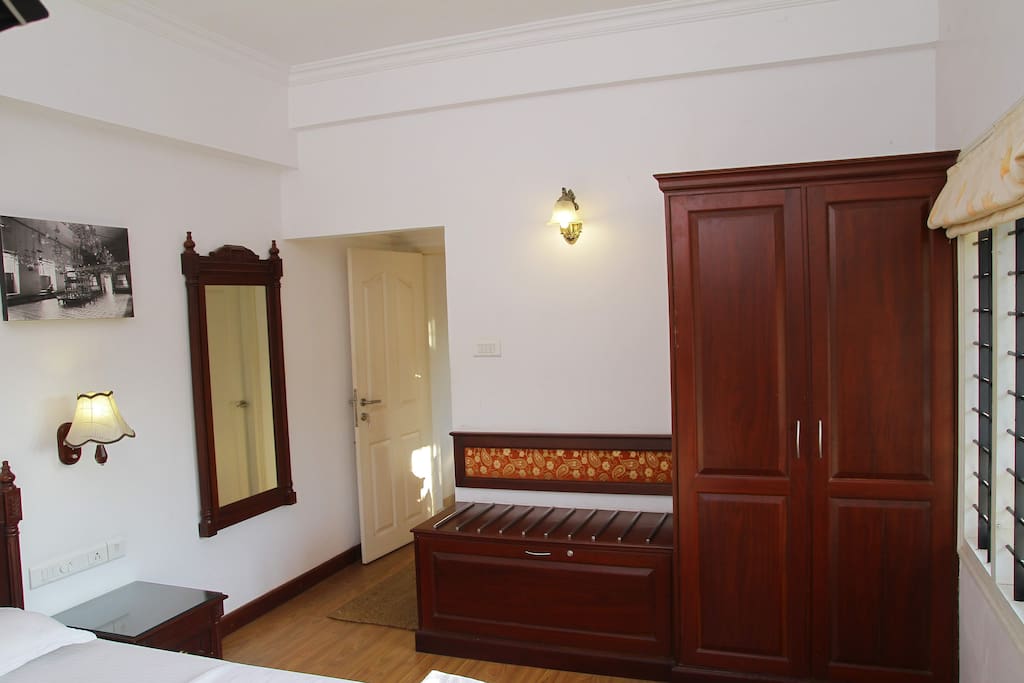 A/C Emerald Room