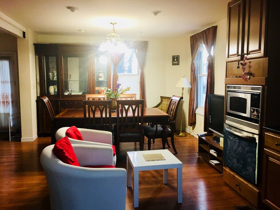 Living room / TV area