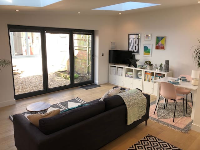 Studio 28, a stylish, sunny, studio apartment