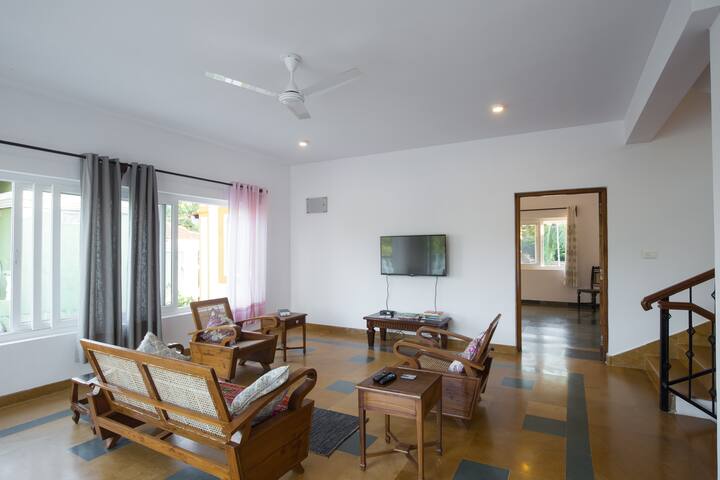 Level 1 - Living room