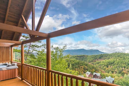 Heavenly View for 2 ♥ (or 4) HotTub / Jacuzzi