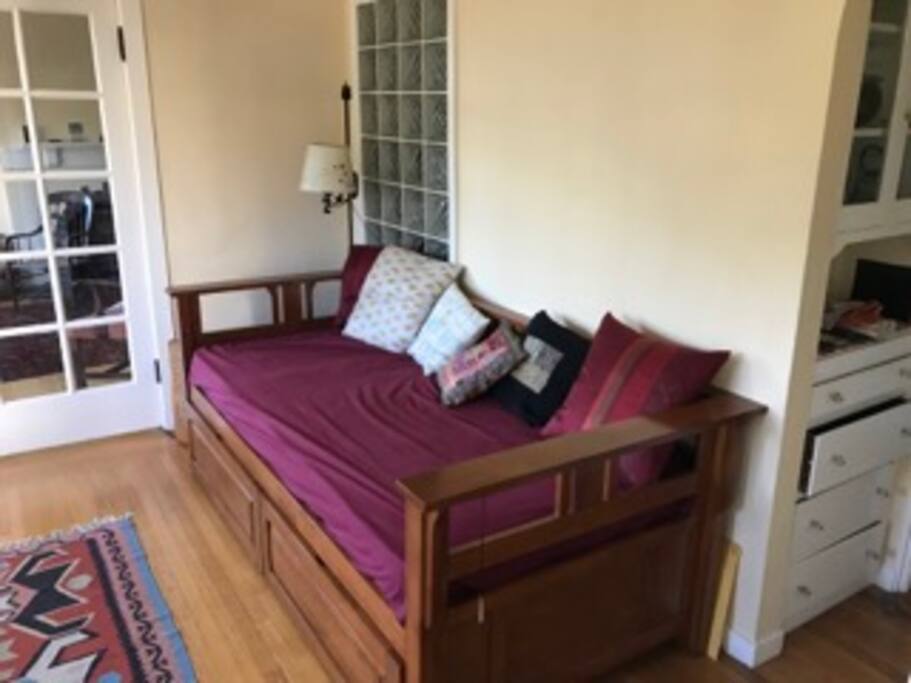 Daybed in dining room