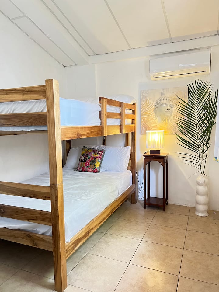 საძინებელი 4