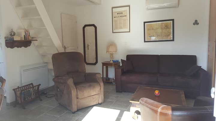 dnevni boravak sa sofom na razvlačenje 2 p