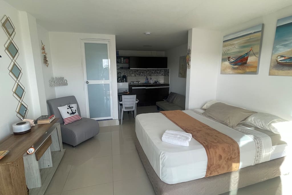 Apto-estudio privado, al salir bus centro/San Luis
