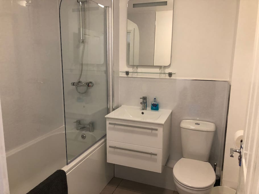 Main Bathroom