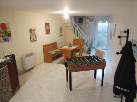 Small, discreet and bright townhouse