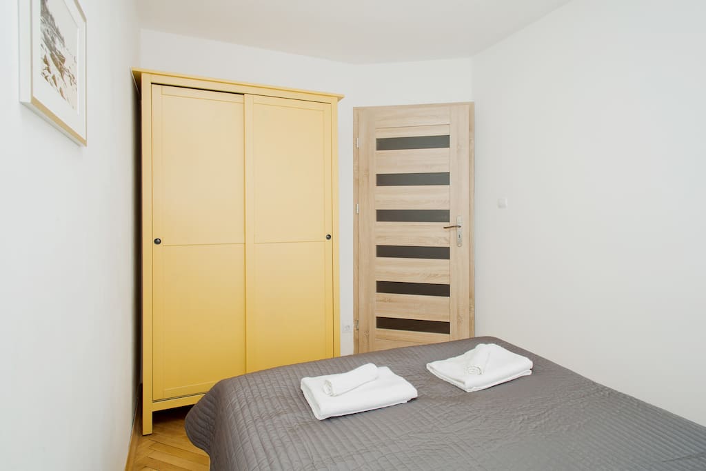 Bedroom, bed, wardrobe
