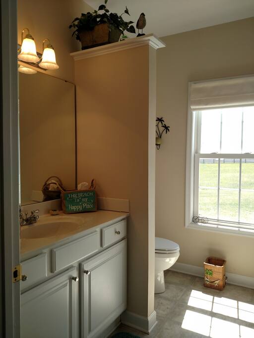 Private Bath w/ tub shower