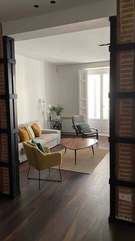 Luxury in GRAN VÍA & SOL: Awesome & Classy gallery image 2