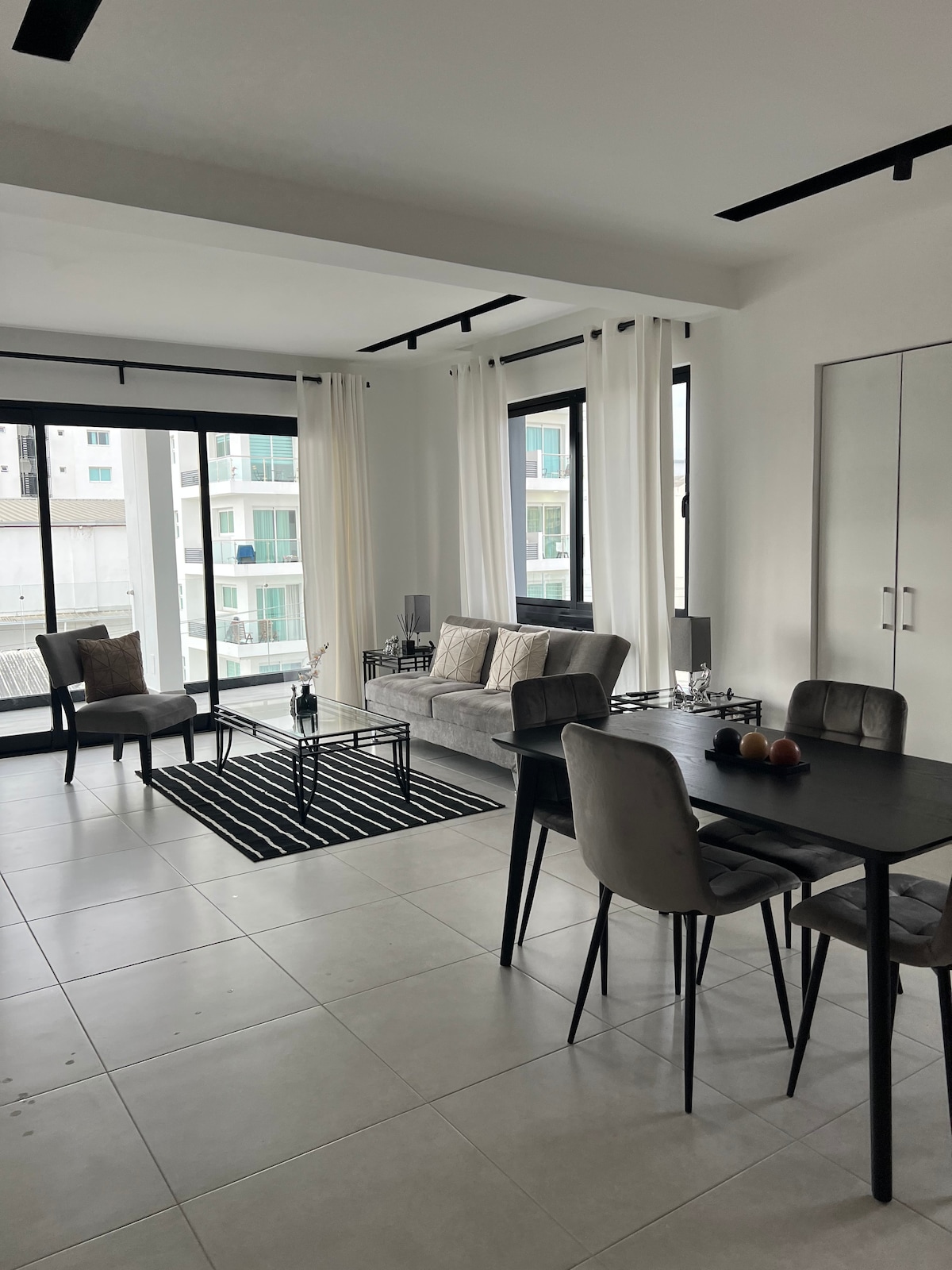 wonderful vacation stay with rooftop pool and gym — photo 3