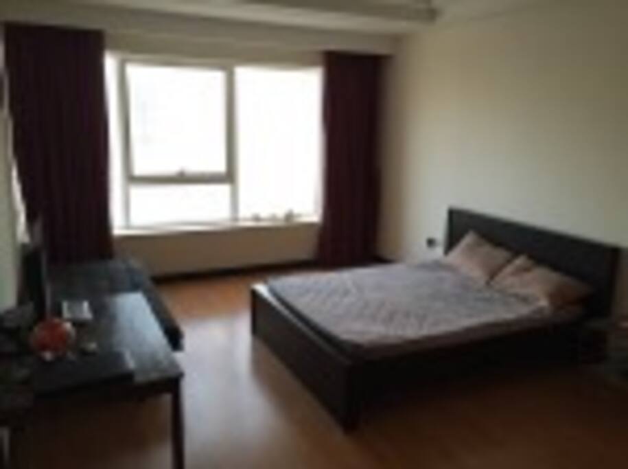 Very spacious bedroom with lots of range mental space and breathtaking sea view