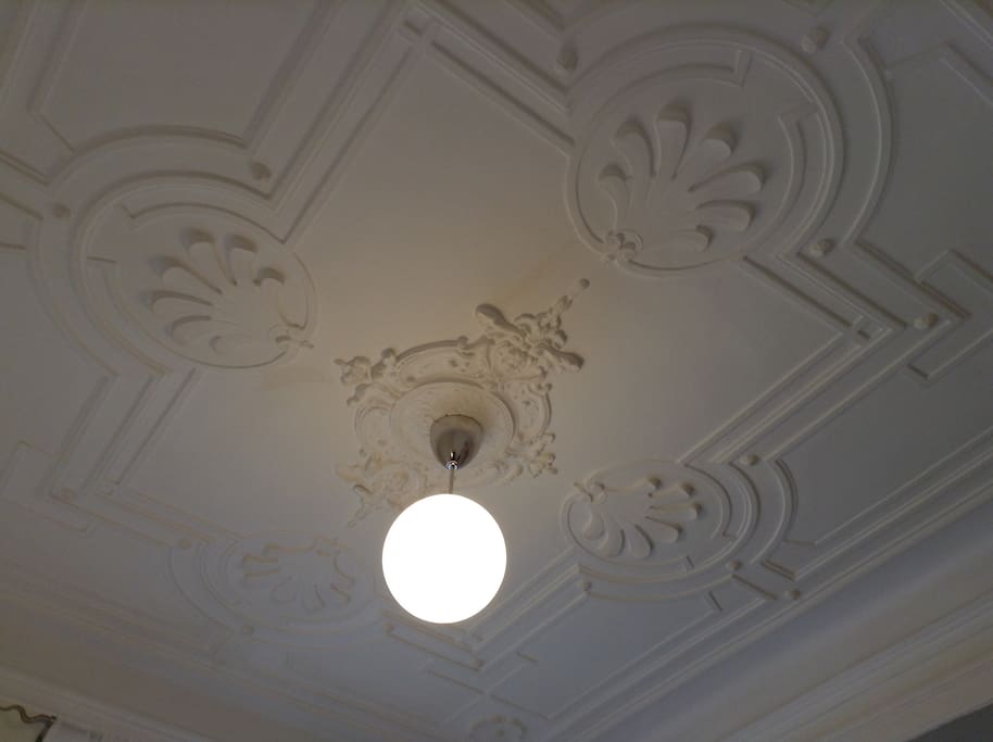 Ceiling bedroom 1