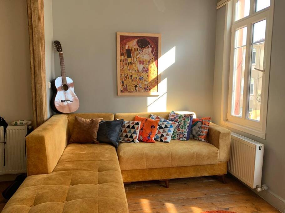 Cosy flat. Cozy flat.