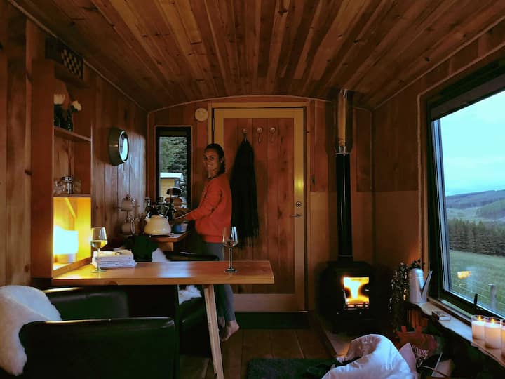 Crofters View Couples Shepherd Hut - Gleneagles