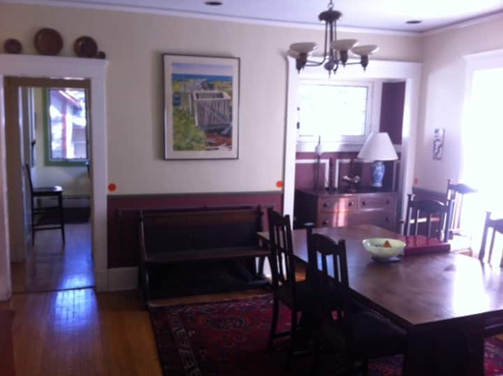 Three bedroom home in Evanston, IL Houses for Rent in Evanston