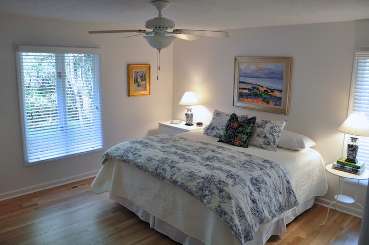 The Murray Room features a new king pillow top bed