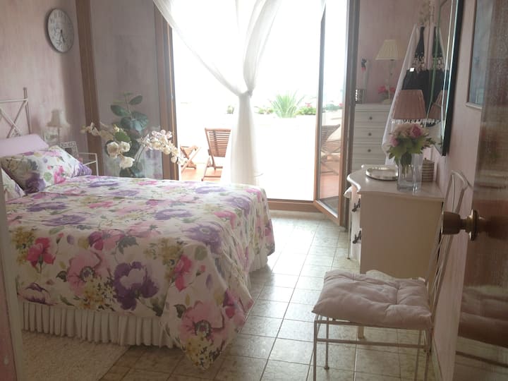 Bedroom 5 (Buenos Aires)