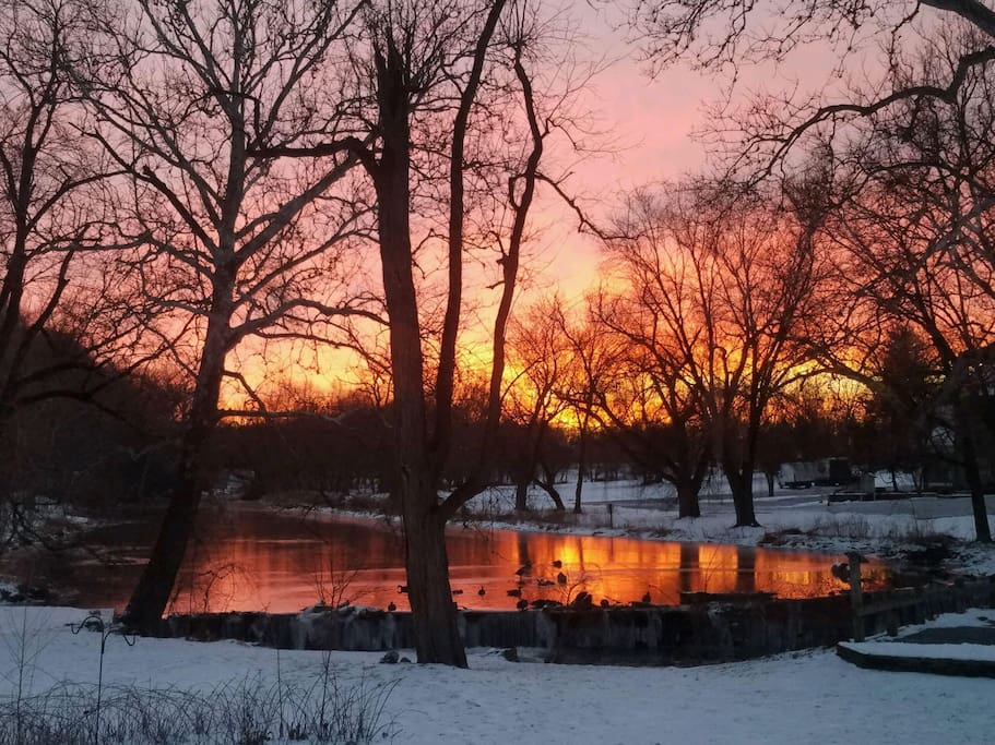 Early risers do not get disappointed by the sunrise over the waterfall.