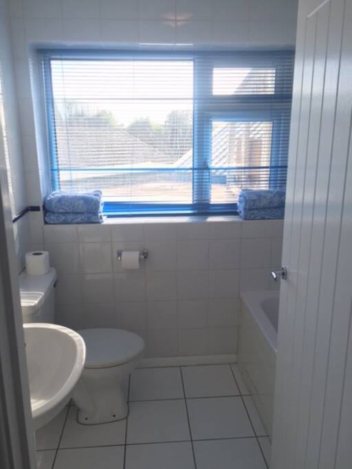 Bathroom with shower/bath
