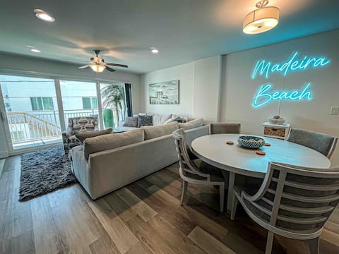Top Airbnb: Luxury Beach Condo - 3BR/3BA in Madeira Beach