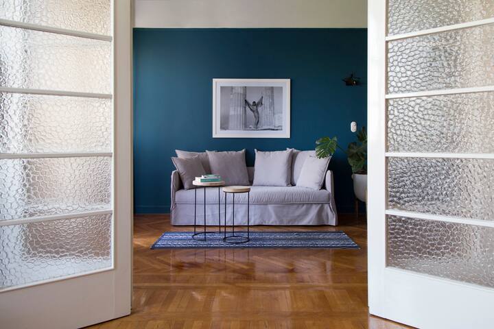 Bauhaus Building 330sq. Sleeps 24 persons gallery image 5