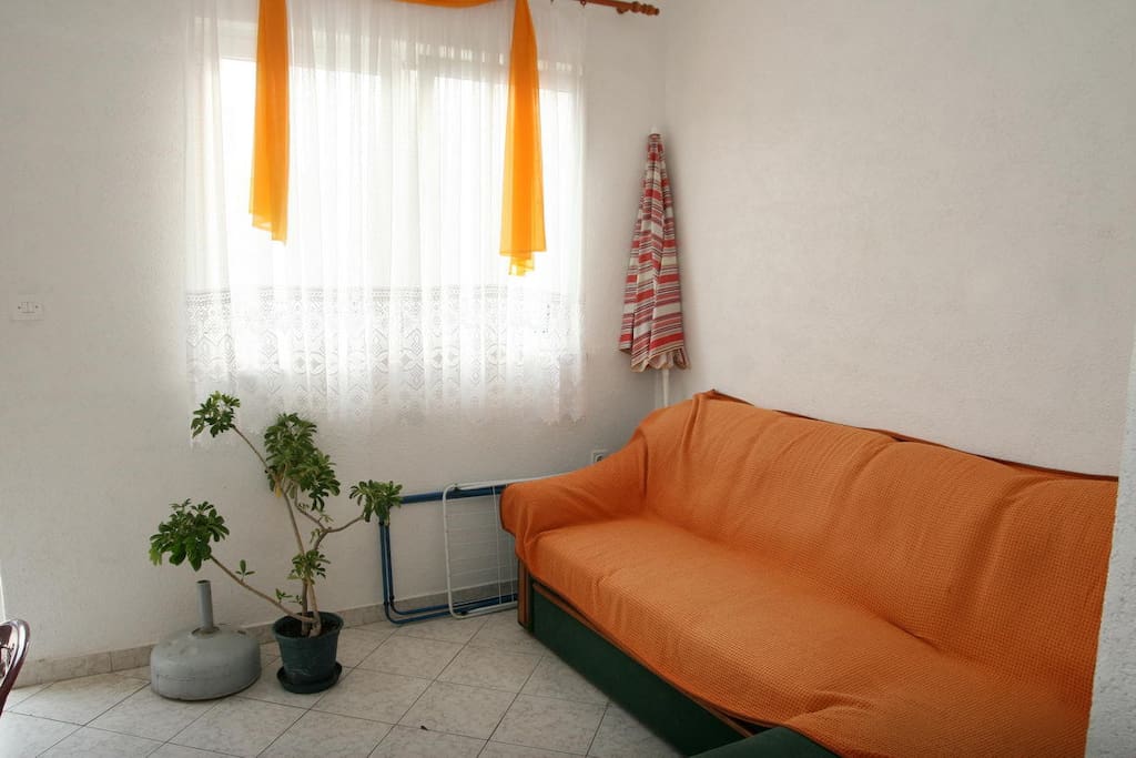 A1(4+1): living room