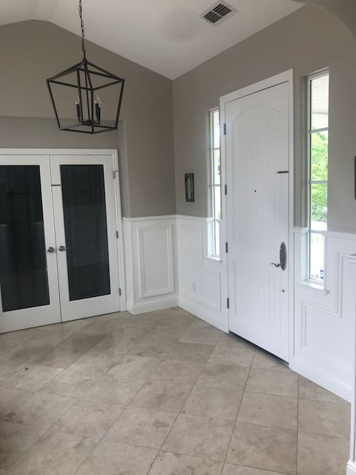 Spacious Foyer