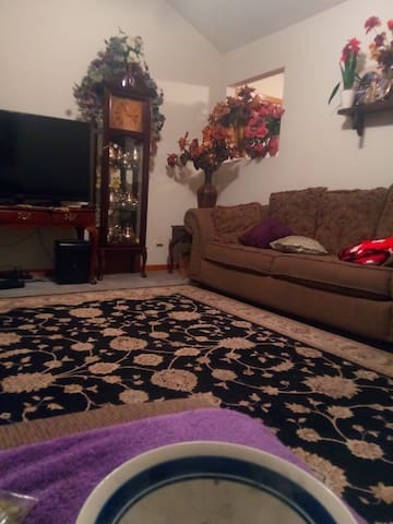 Airbnb Oskaloosa Vacation Rentals Places To Stay Kansas