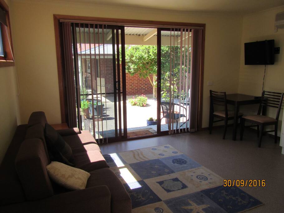 Living and kitchen area