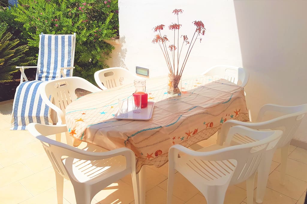 Patio esterno - tavolo