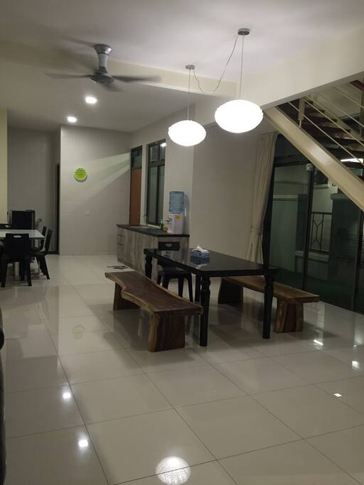 Dining & Kitchen