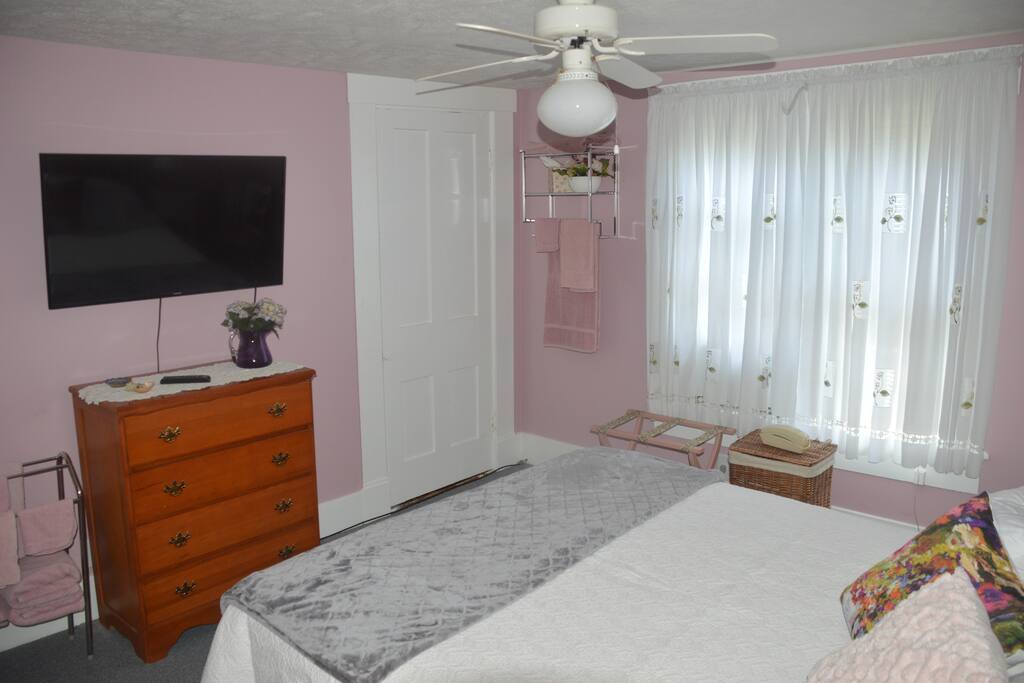 Pink room view 2