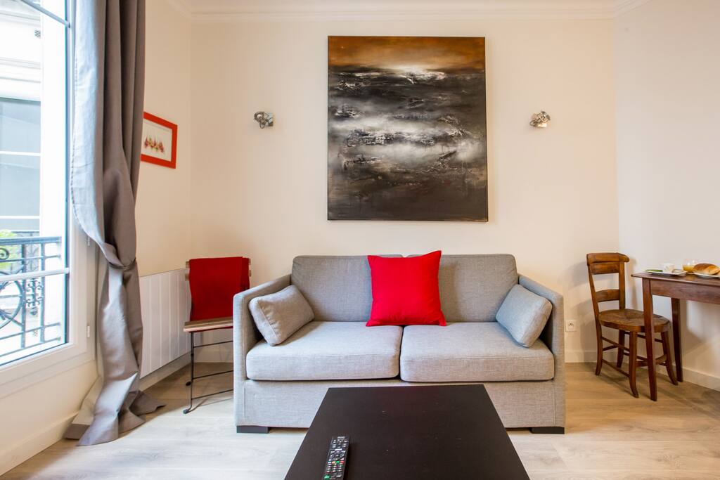 Modern arty flat close to Saint-Germain des Près