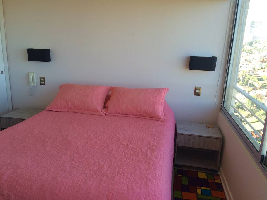 Dormitorio principal con salida a terraza