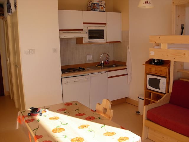 STUDIO 3 PERS. VAL CLARET PIED PISTES