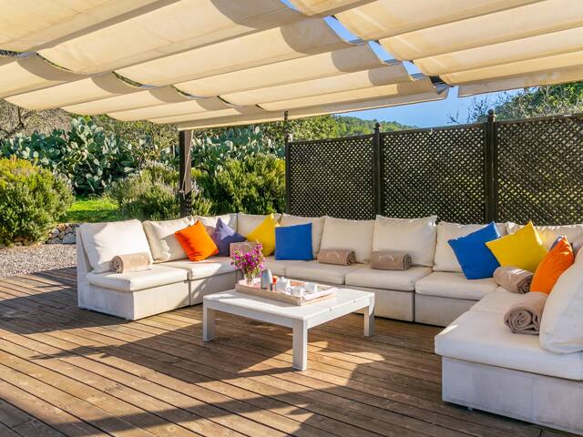 Historical House in Mallorca Up To 8 Guests gallery image 3