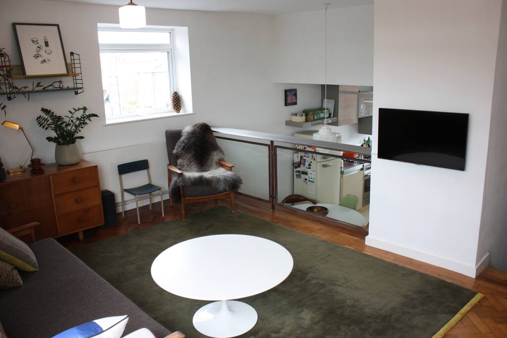 Lounge, with wall-mounted cable TV