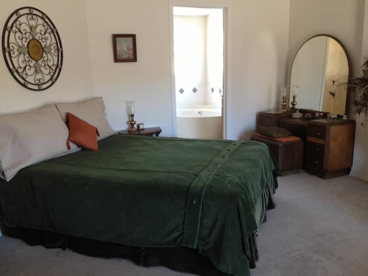 Master Bedroom - Queen Sized sofa bed