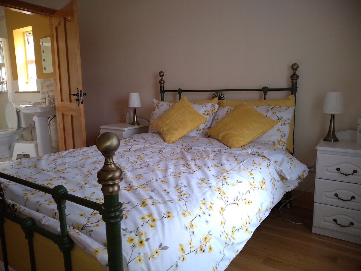 ห้องน้ำในตัวชั้นล่าง