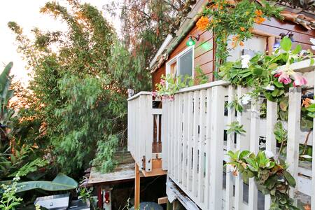 MOST POPULAR LISTING WALK TO BAY DOWNTOWN PARK/ZOO