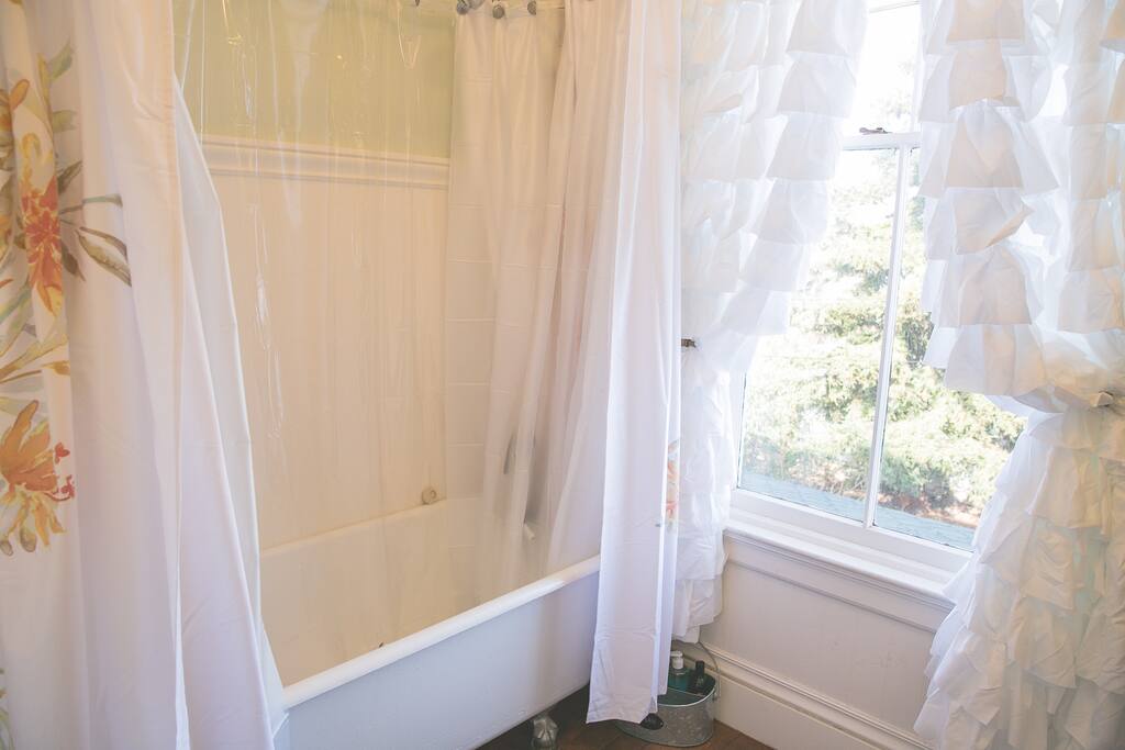 Original clawfoot tub for soaking