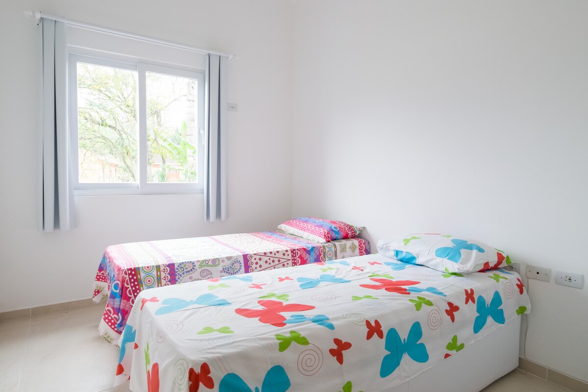 Boxbed, flexibiliteit om te gebruiken als 1 tweepersoonsbed of 2 eenpersoonsbedden.