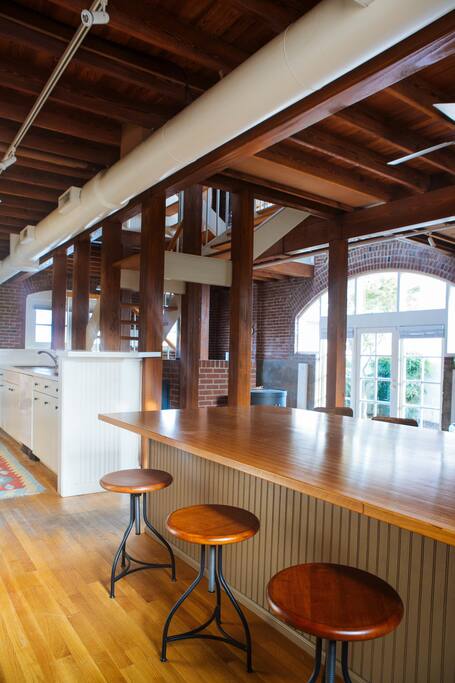 Unique eight-top bar/dining