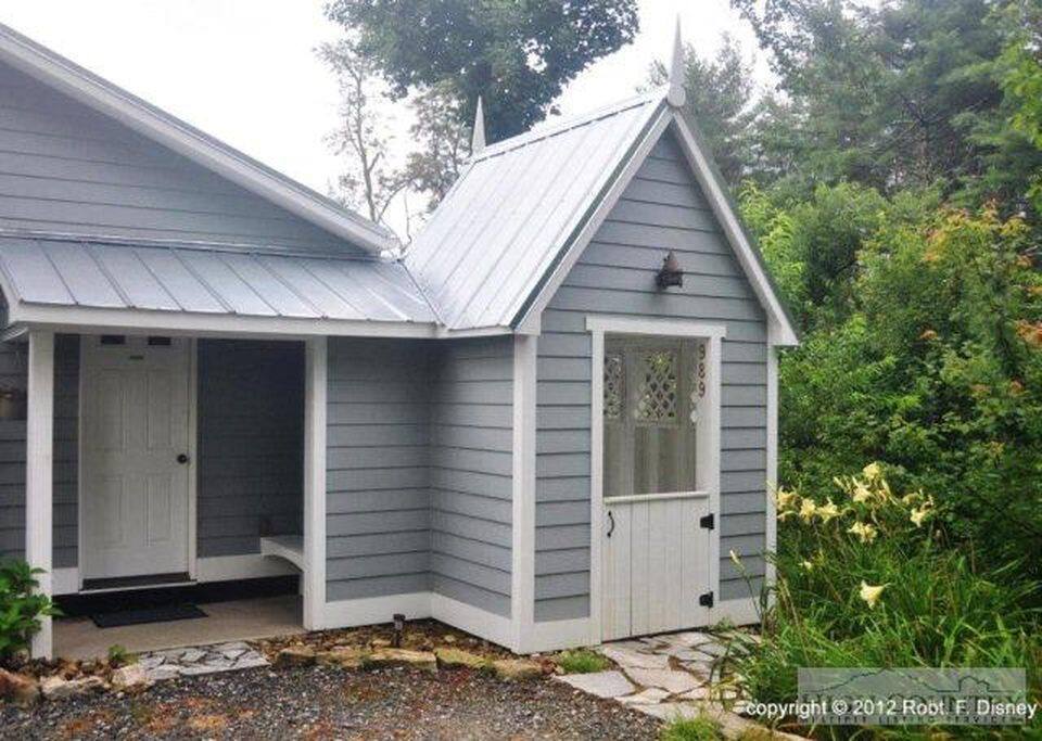 Gate House - enter here
