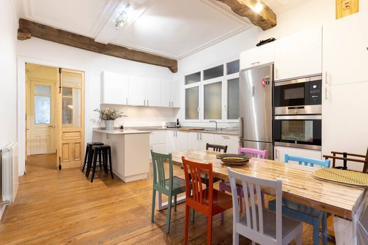 Amazing down town, near Guggenheim. Céntrico gallery image 3