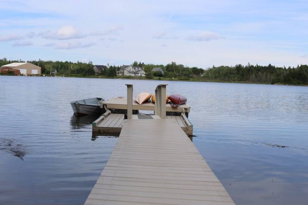 Guests enjoy shared use of kayaks and rowboat